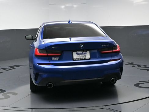 Used 2019 BMW 330i xDrive Sedan w/ M Sport Package AWD/4WD image 8