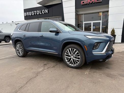 New 2026 Buick Enclave Avenir w/ Super Cruise Package image 2