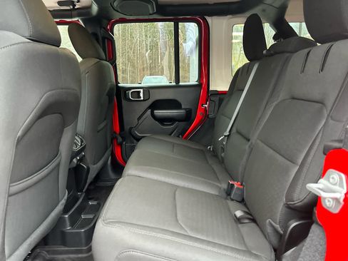 Used 2023 Jeep Wrangler Unlimited w/ Cold Weather Group AWD/4WD image 31