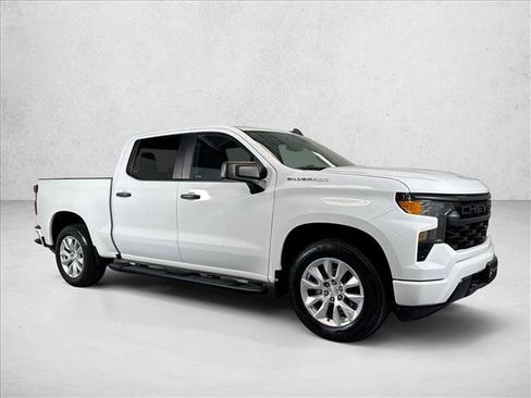 Used 2023 Chevrolet Silverado 1500 Custom RWD image 3