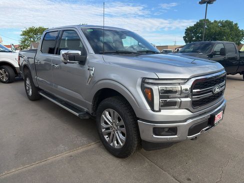 Used 2025 Ford F150 Lariat w/ Equipment Group 501A Mid AWD/4WD image 2