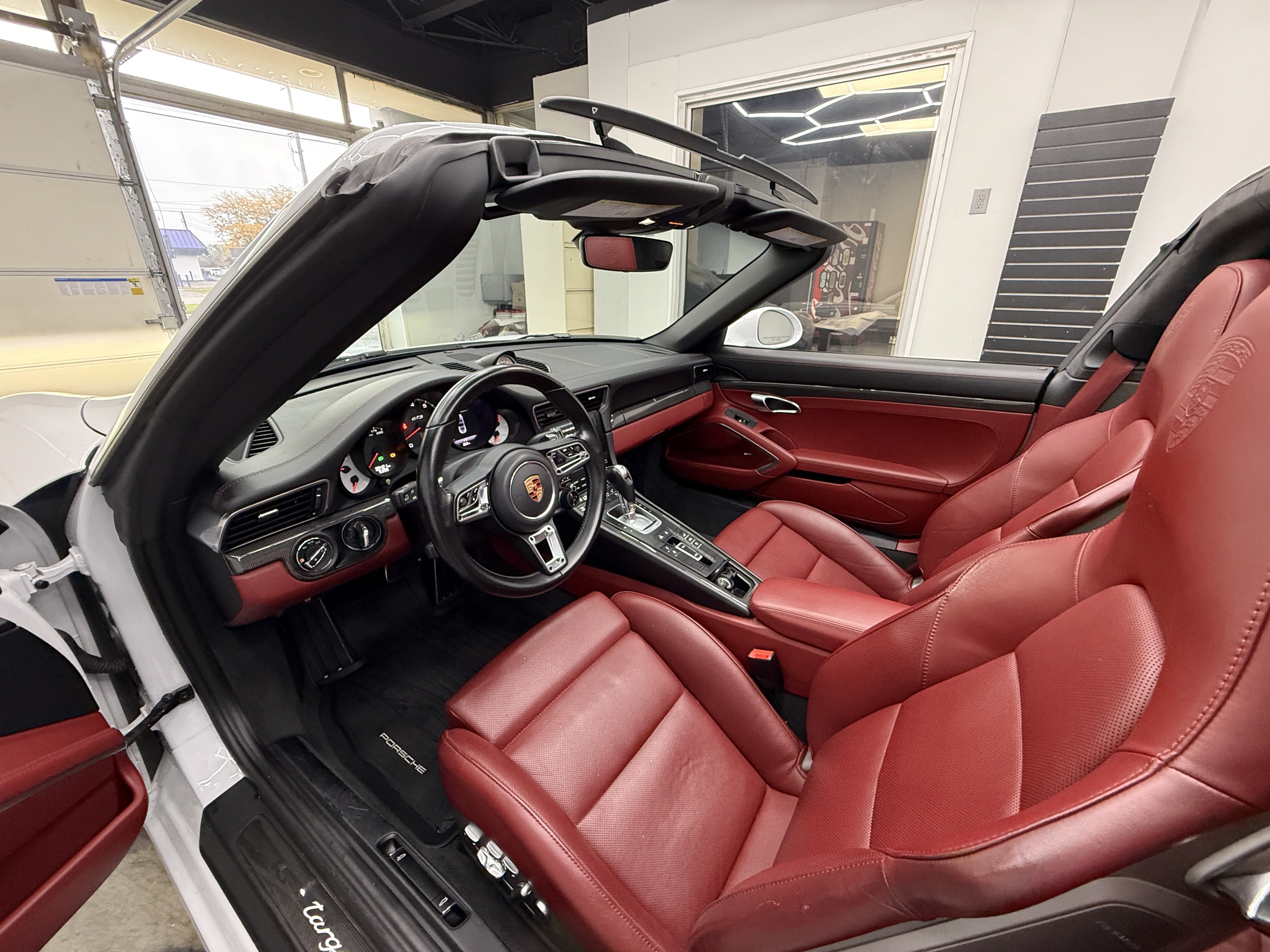 Used 2019 Porsche 911 Targa 4 GTS AWD/4WD image 17