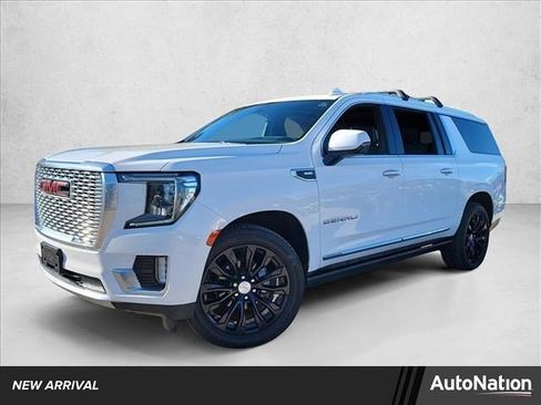 Used 2021 GMC Yukon XL Denali w/ Denali Premium Package image 1