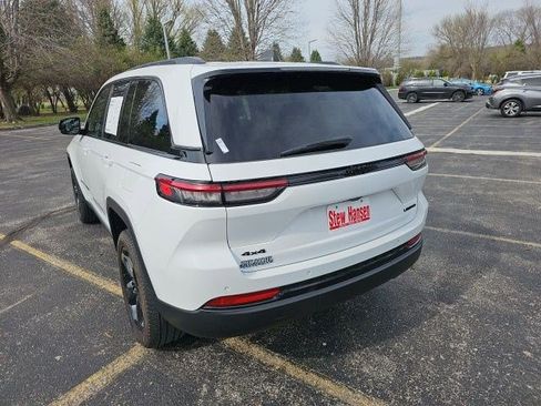 Used 2023 Jeep Grand Cherokee Limited w/ Black Appearance Package image 3