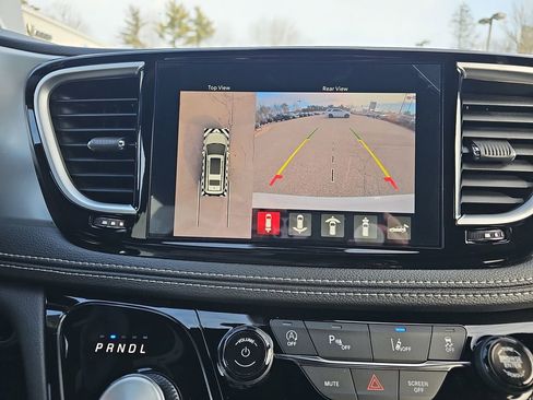 New 2026 Chrysler Pacifica Limited image 21