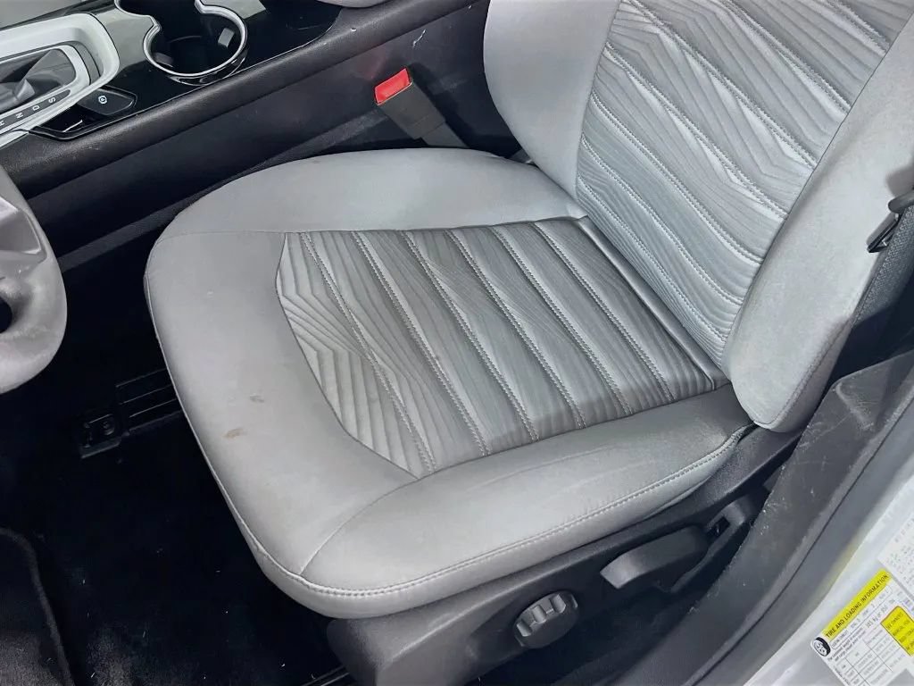 Used 2016 Ford Fusion S FWD image 19