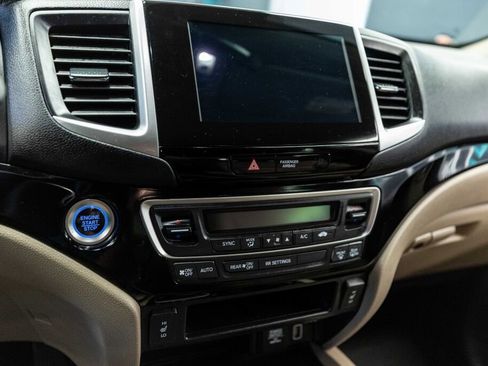 Used 2019 Honda Ridgeline RTL-E image 12