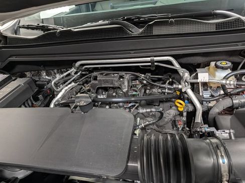 New 2026 Chevrolet Colorado ZR2 w/ Technology Package AWD/4WD image 26