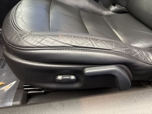 Used 2012 Chevrolet Corvette Convertible w/ 2LT Preferred Equipment Group image 13