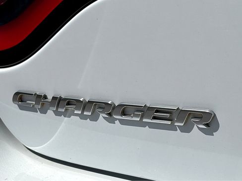 Used 2018 Dodge Charger SXT Plus image 24