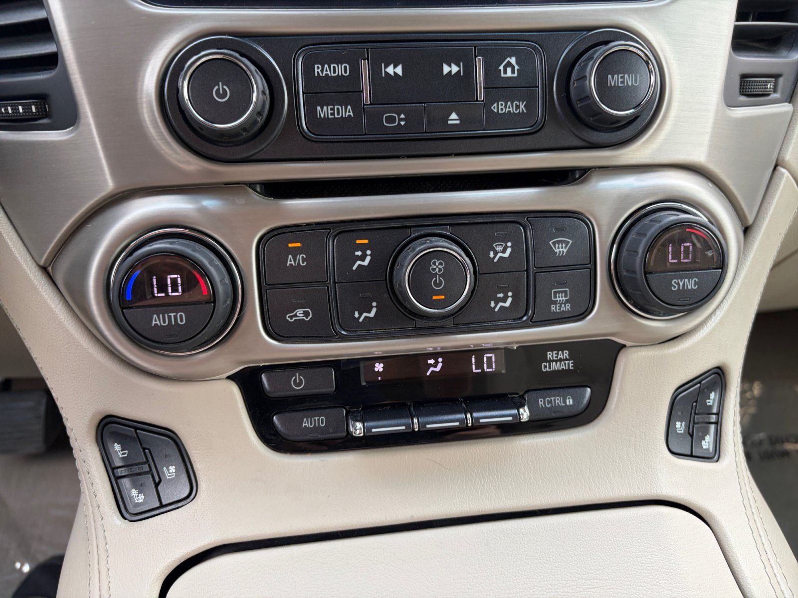 Used 2019 GMC Yukon Denali AWD/4WD image 25