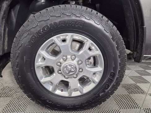 Used 2024 RAM 2500 Laramie w/ Safety Group AWD/4WD image 7