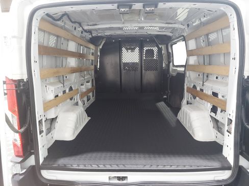 Used 2024 Ford Transit 250 Low Roof AWD w/ Exterior Upgrade Package image 14