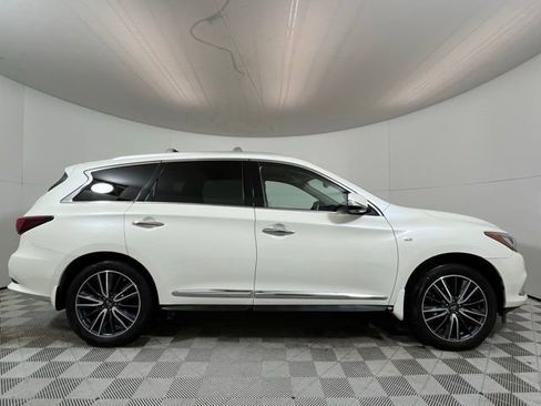Used 2017 INFINITI QX60 Luxe w/ Deluxe Technology Package image 8