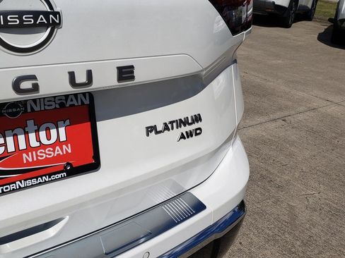 Certified 2025 Nissan Rogue Platinum w/ Tech Package image 13