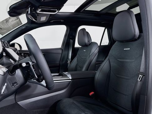 New 2026 Mercedes-Benz GLC 43 AMG 4MATIC image 16