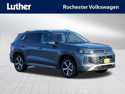 New 2026 Volkswagen Tiguan SE image 1