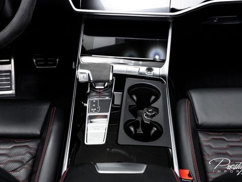 Used 2022 Audi RS 6 w/ Executive Package image 40