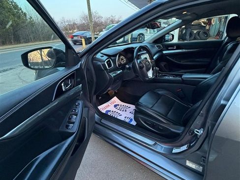 Used 2022 Nissan Maxima SV w/ Floor Mat Group image 11