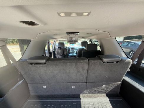 Used 2016 GMC Yukon XL SLT w/ Open Road Package image 10