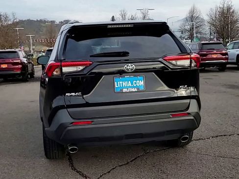 Used 2024 Toyota RAV4 XLE image 7