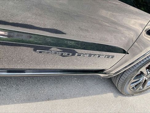 Used 2019 Jeep Grand Cherokee Altitude AWD/4WD image 29
