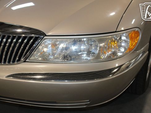 Used 1999 Lincoln Continental FWD image 35
