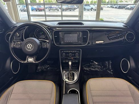 Used 2017 Volkswagen Beetle 1.8T Dune FWD image 23