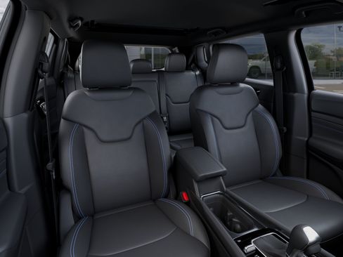 New 2026 Jeep Compass Limited w/ Sun, Sound & Navigation Group AWD/4WD image 42