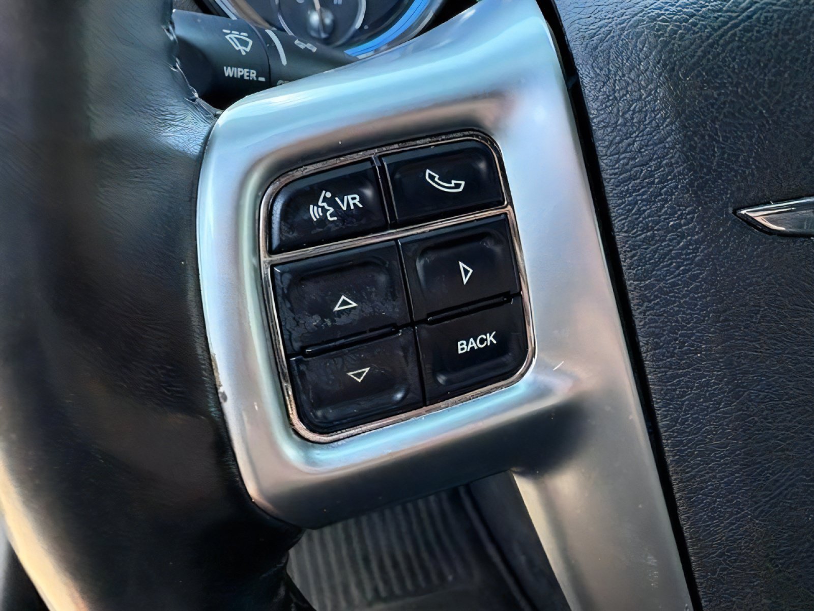 Used 2011 Chrysler 300 C RWD image 17