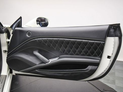 Used 2016 Ferrari California T image 48