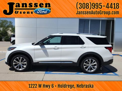 Used 2025 Ford Explorer Platinum w/ Ultimate Package AWD/4WD image 1