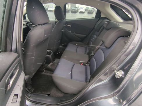 Used 2020 Toyota Yaris LE image 15