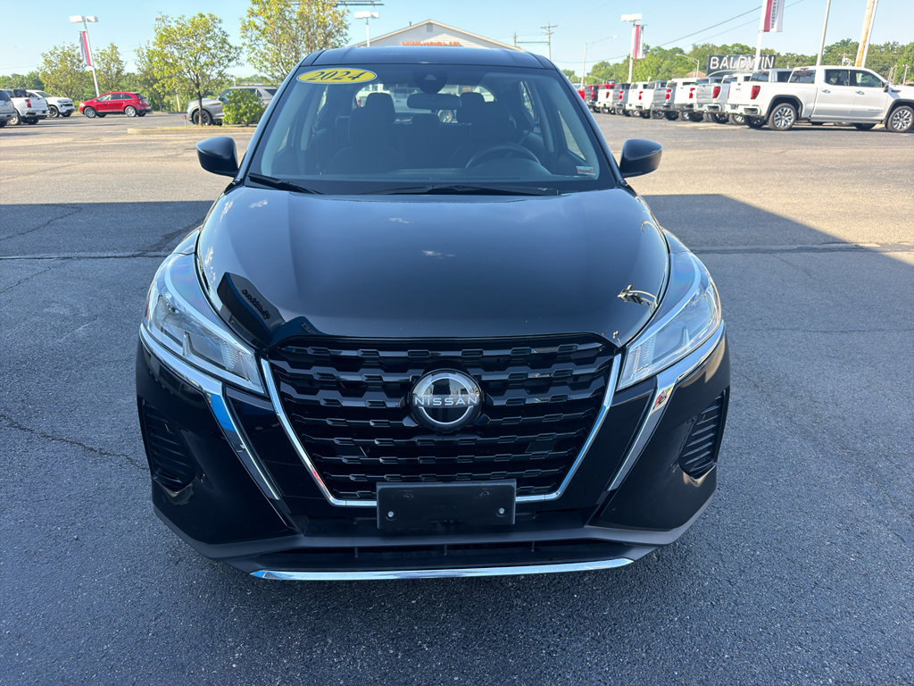 Used 2024 Nissan Kicks S FWD image 2