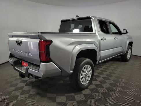 Used 2026 Toyota Tacoma SR5 image 8