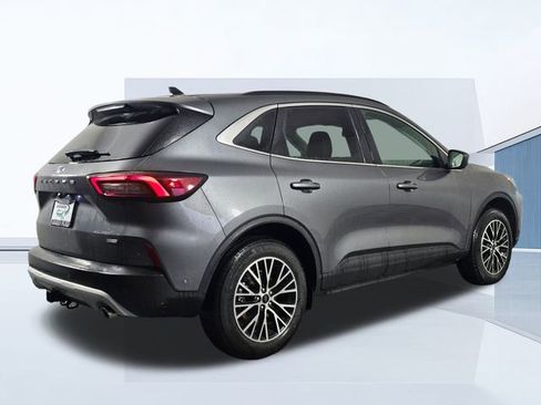 Used 2024 Ford Escape SE w/ PHEV Premium Package image 7