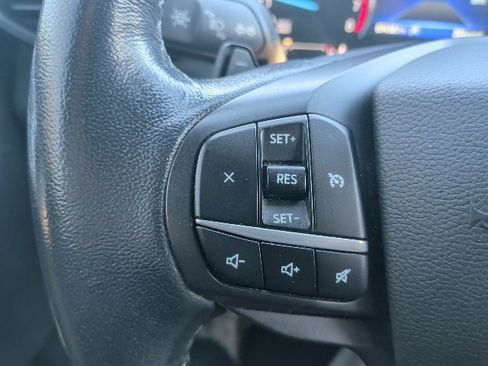 Used 2020 Ford Explorer XLT image 26