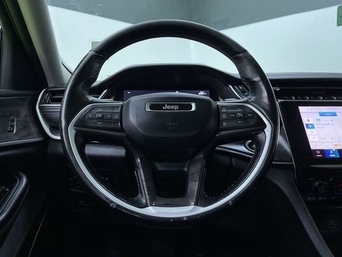 Used 2022 Jeep Grand Cherokee Limited image 20