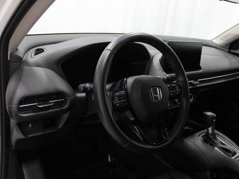 Used 2024 Honda HR-V EX-L image 12