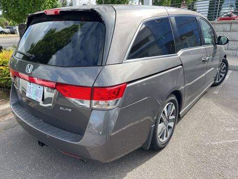 Used 2017 Honda Odyssey Touring image 4