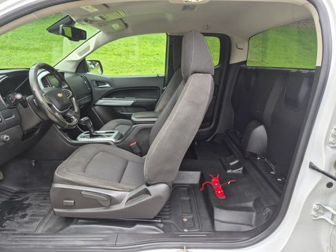 Used 2021 Chevrolet Colorado LT w/ Fleet Safety Package RWD image 21