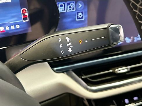 New 2026 Chevrolet Equinox EV LT w/ Convenience Package II FWD image 18