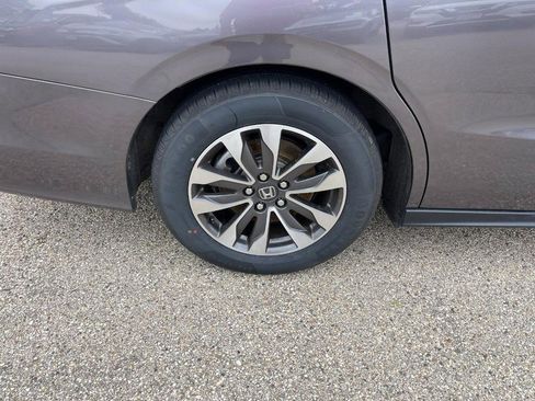 Used 2023 Honda Odyssey EX-L image 7