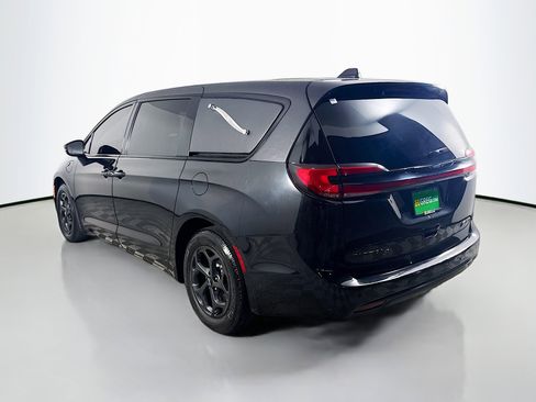 Used 2022 Chrysler Pacifica Touring-L w/ S Appearance Package image 7