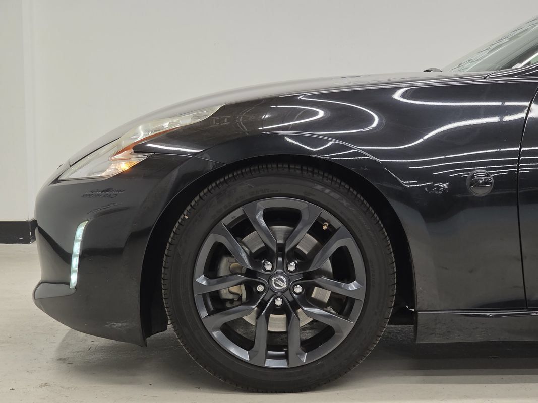 Used 2017 Nissan 370Z Coupe RWD image 35