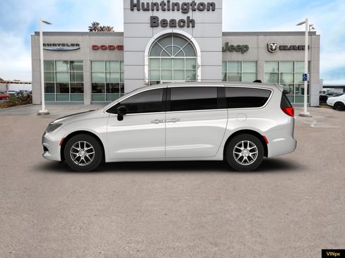 New 2026 Chrysler Voyager LX image 16