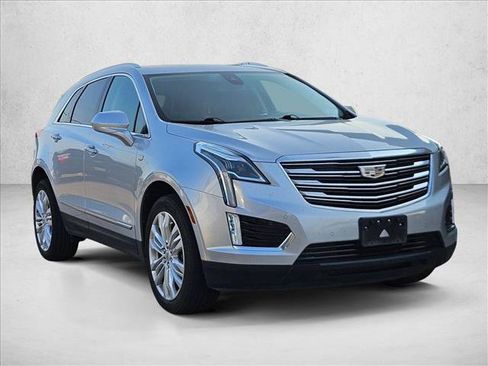 Used 2019 Cadillac XT5 Premium Luxury FWD image 3
