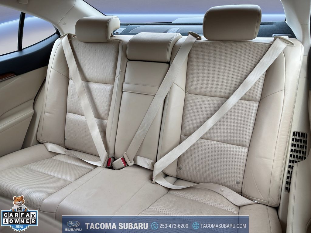 Used 2013 Lexus ES 300h w/ Luxury Pkg FWD image 16