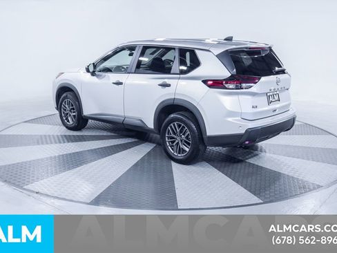 Used 2024 Nissan Rogue S image 7