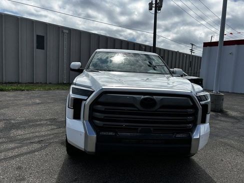 Used 2023 Toyota Tundra Limited AWD/4WD image 9